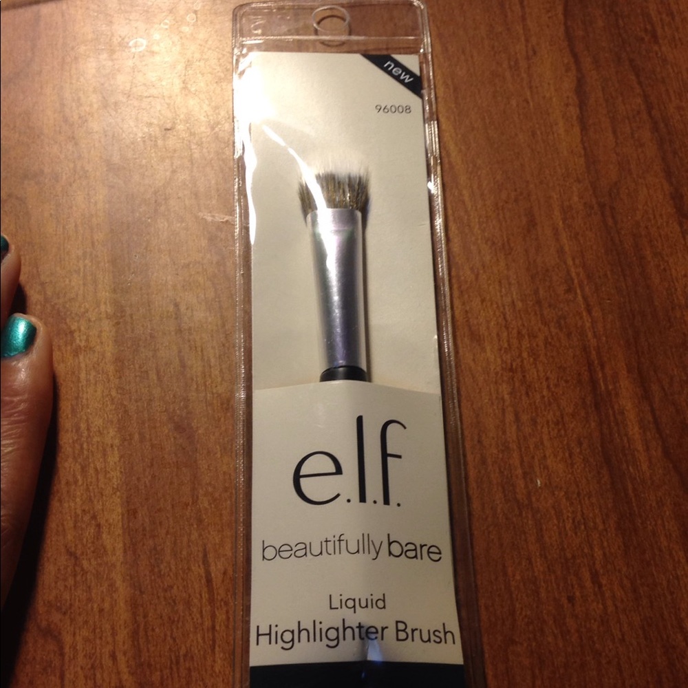 e.l.f highlighter brush